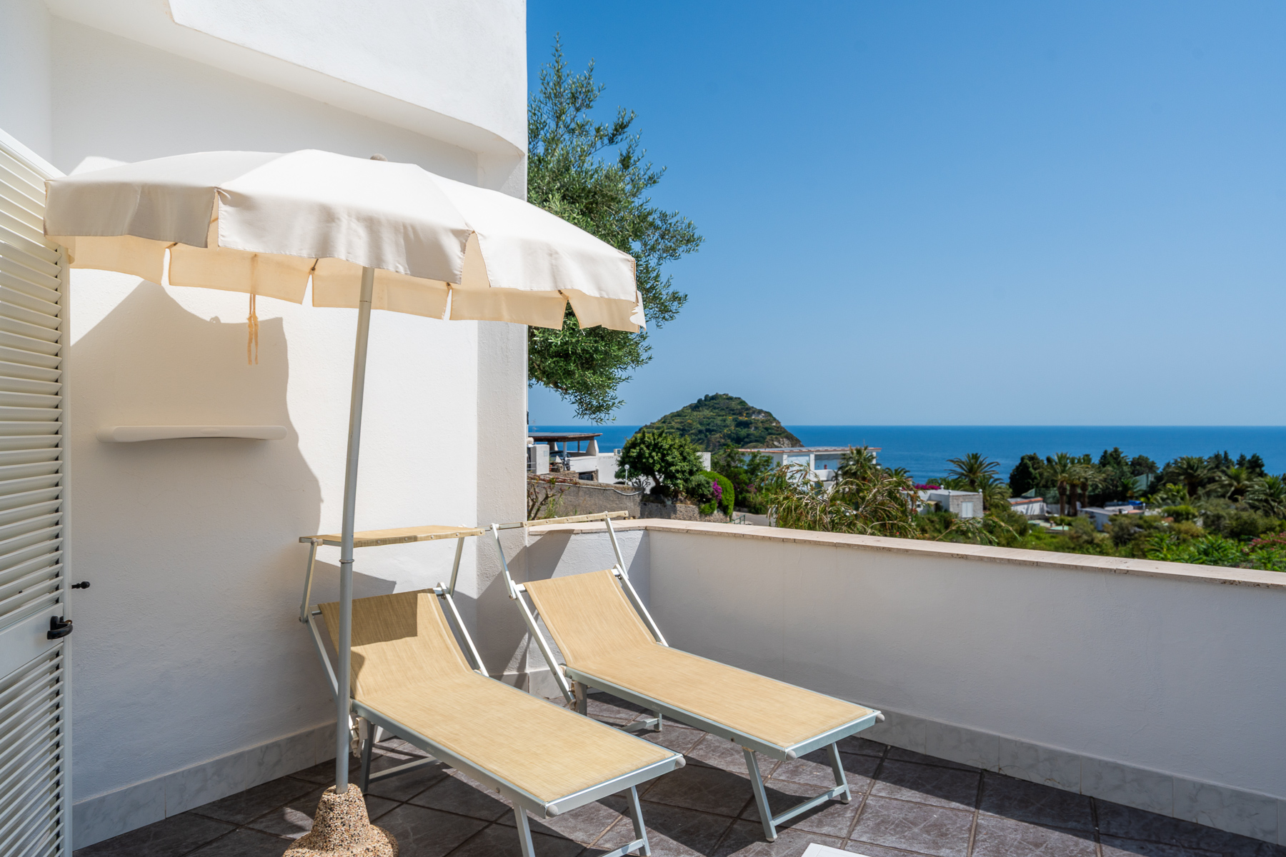Immodrone_Borgo Romantica Ischia_111_WEBcam jr suite Vista mare_ 311-3